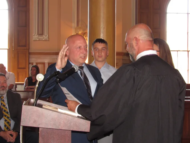 Flanigan Sworn In During Hometown Ceremony